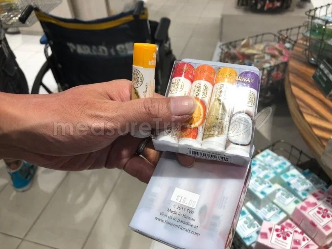 [憧れのラニカイビーチに泊まるハワイ旅行記74] 帰国ギリギリのタイミングで、ばらまき用のハワイのお土産を空港でゲットできるか？調べてみた。