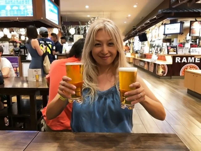 [マリオット・プラチナチャレンジ物語95] アラモアナショッピングセンターで1ドルビールを飲む♪