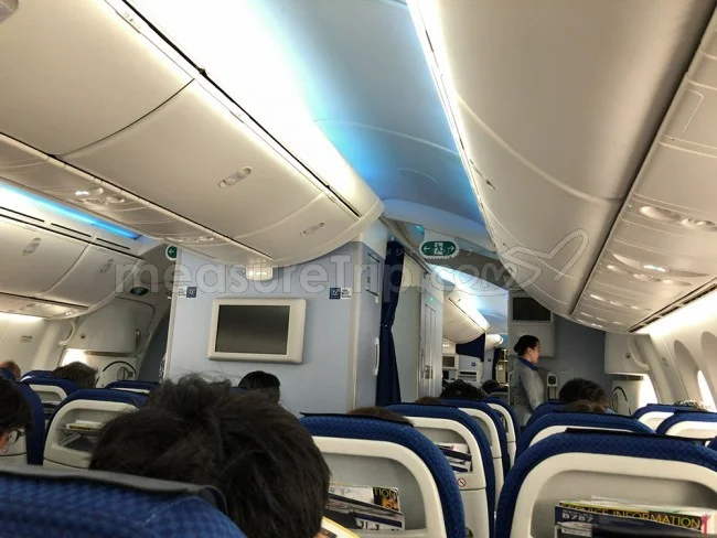 ANA国内線 B787 エコノミークラス 伊丹⇔羽田 / 搭乗記