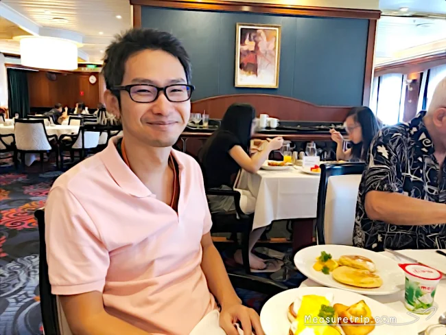 【クルーズ船 食事】クルーズ船!メインダイニングの朝食 レビュー・口コミ【ロイヤルカリビアン ボイジャー・オブ・ザ・シーズ】