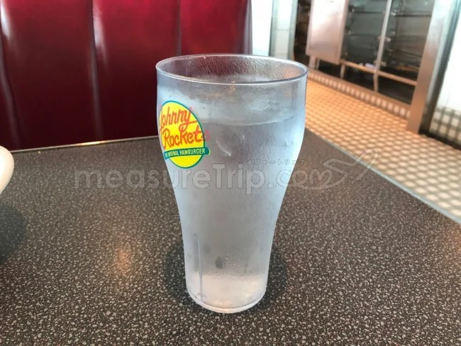 ロイヤルカリビアン ボイジャー・オブ・ザ・シーズのハンバーガーレストラン「Johnny Rockets」