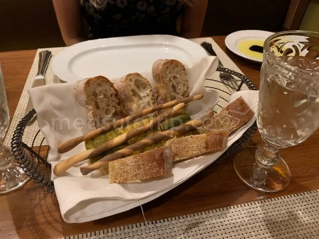 ロイヤルカリビアン ボイジャー・オブ・ザ・シーズのイタリアンレストラン「ジョバンニズ・テーブル」