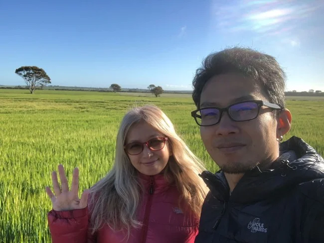 [野生のカンガルーがいる世界一のビーチを目指して！西オーストラリア・ロングドライブ旅行記51] ファームステイの醍醐味・絶景の中でお散歩