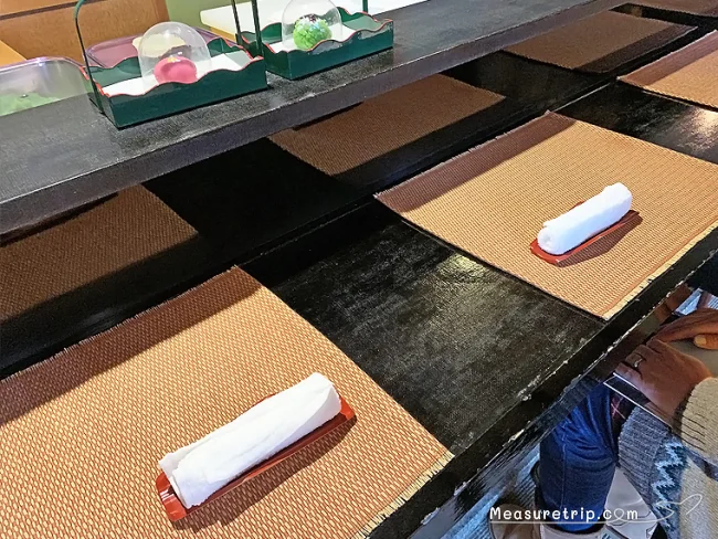 【京都観光 おすすめ】格安で京都 和菓子を目の前で実演&抹茶を堪能!老舗の京菓子店・鶴屋吉信【京都 和菓子 おすすめ】