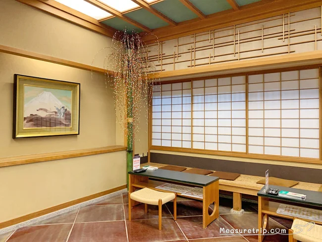 【京都観光 おすすめ】格安で京都 和菓子を目の前で実演&抹茶を堪能!老舗の京菓子店・鶴屋吉信【京都 和菓子 おすすめ】