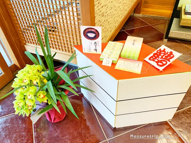 【京都観光 おすすめ】格安で京都 和菓子を目の前で実演&抹茶を堪能!老舗の京菓子店・鶴屋吉信【京都 和菓子 おすすめ】