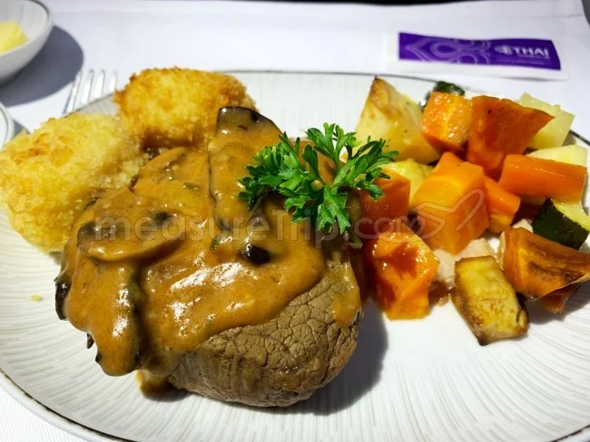 タイ国際航空 B789 ビジネスクラス バンコク⇔オークランド / 搭乗記