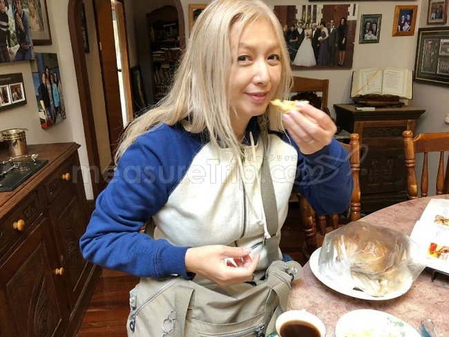 [野生のカンガルーがいる世界一のビーチを目指して！西オーストラリア・ロングドライブ旅行記55] 焼き立てのパンと蜂蜜入りのお紅茶はいかが？