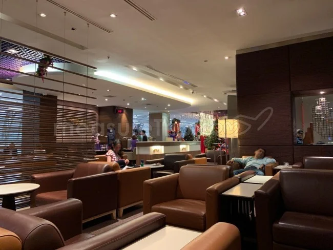 タイ国際航空ビジネスクラスラウンジ ロイヤルシルクラウンジ - Royal Silk Lounge ＠スワンナプーム国際空港コンコースD