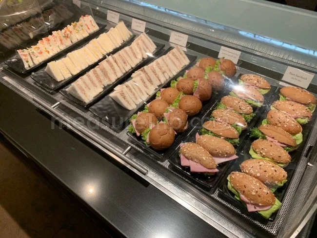 タイ国際航空ビジネスクラスラウンジ ロイヤルシルクラウンジ - Royal Silk Lounge ＠スワンナプーム国際空港コンコースD