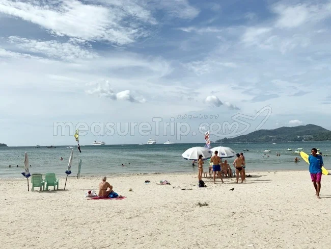 [ボイジャー・オブ・ザ・シーズで行く東南アジア・クルーズ旅行記48] パトンビーチとボイジャー・オブ・ザ・シーズを眺めながら。