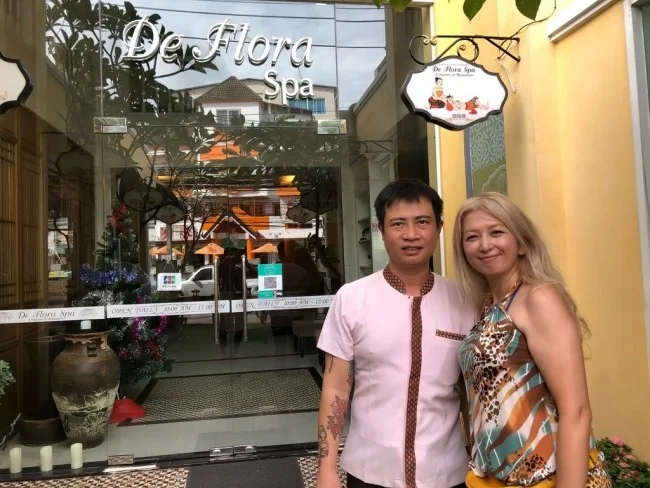 [ボイジャー・オブ・ザ・シーズで行く東南アジア・クルーズ旅行記49] クレジットカードが使えるマッサージ＆スパのお店発見！