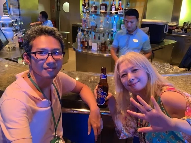 [ボイジャー・オブ・ザ・シーズで行く東南アジア・クルーズ旅行記55] プールサイドのダンスパーティーは大盛り上がり！