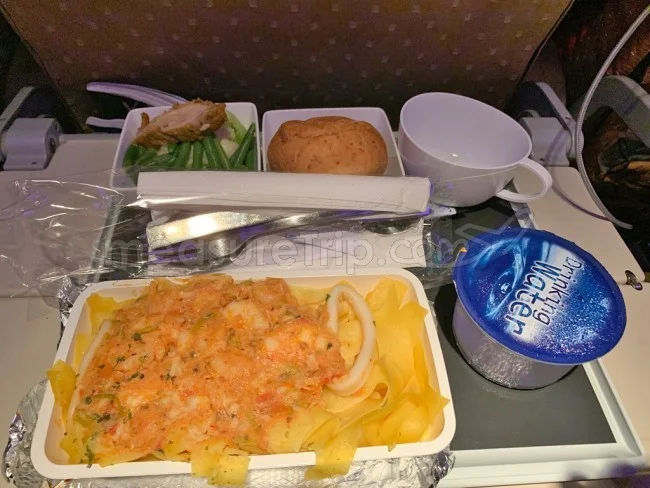 シンガポール航空 B773 エコノミークラス シンガポール⇔上海 / 搭乗記