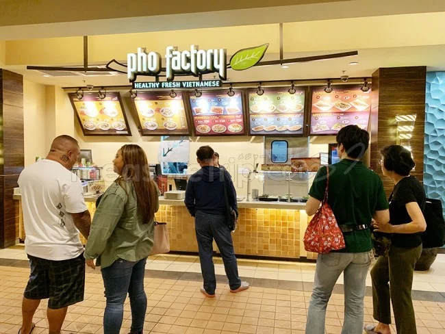 ワイキキの中心!ロイヤルハワイアンセンターのフードコート価格帯