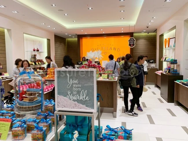 ハワイ旅行で大量のお土産探しに困ったら？日本に宅配できるお店紹介