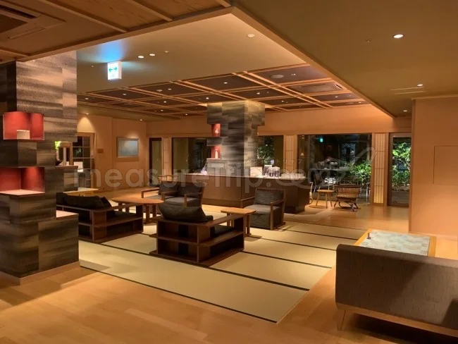 神戸の温泉付きおすすめホテル「神戸ベイシェラトン」の 六甲温泉「濱泉 / はまいずみ」&湯上りラウンジの口コミ / レビュー