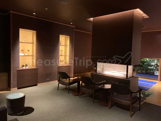 神戸の温泉付きおすすめホテル「神戸ベイシェラトン」の 六甲温泉「濱泉 / はまいずみ」&湯上りラウンジの口コミ / レビュー