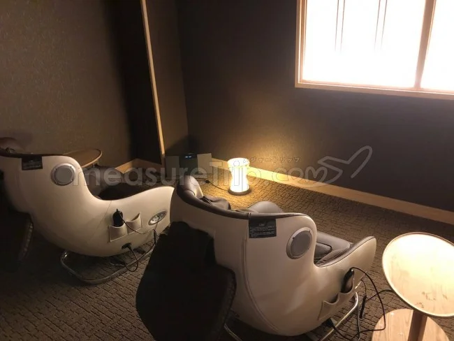 神戸の温泉付きおすすめホテル「神戸ベイシェラトン」の 六甲温泉「濱泉 / はまいずみ」&湯上りラウンジの口コミ / レビュー