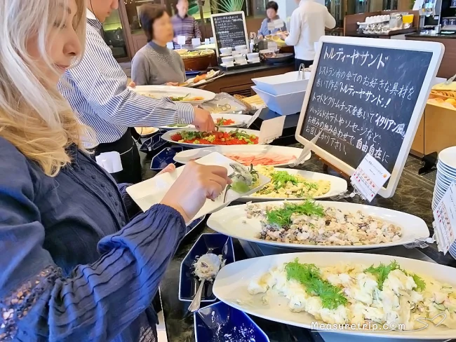 神戸ベイシェラトンホテルの朝食ビュッフェはめちゃ豪華！レストラン「ガーデンカフェ」の朝食ビュッフェの口コミ / レビュー