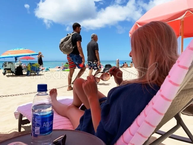 ロイヤルハワイアンホテル宿泊者限定!ワイキキビーチのピンクパラソル