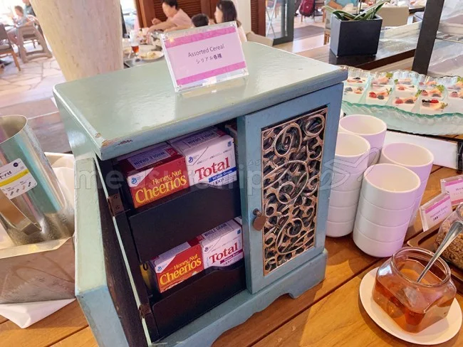 【ハワイ 朝食 おすすめ】ピンクパンケーキが大人気！ロイヤルハワイアンホテル 朝食【ハワイ 人気 朝食】