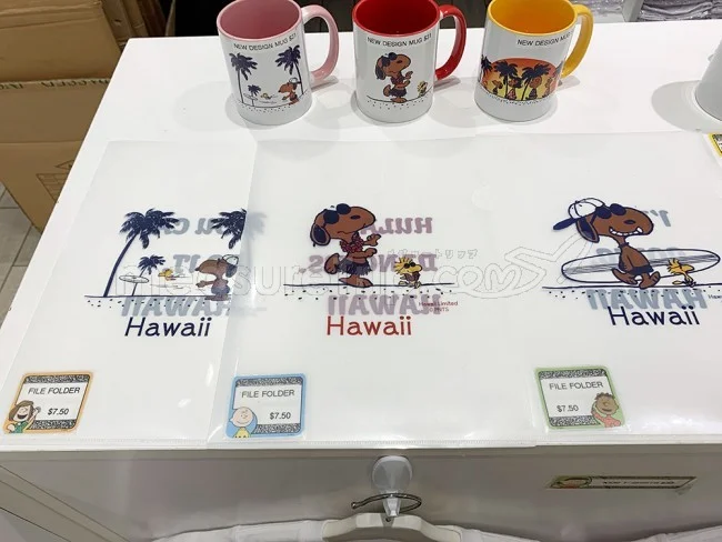 【日焼けスヌーピー】モニホノルル最新情報ハワイ限定！Moni Honoluluの新柄と期間限定 新作トート情報＆限定販売のピンクマグをゲット！【ハワイ ショッピング】