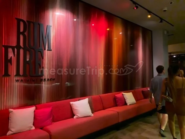 シェラトン・ワイキキ オーシャンフロントレストラン＆バー「Rum Fire」