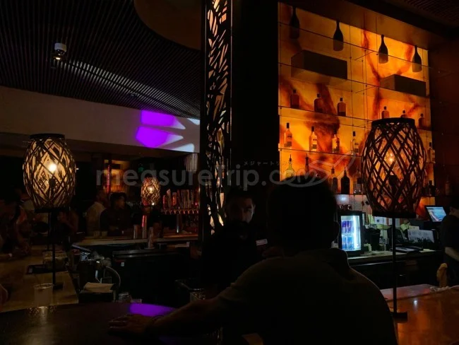 シェラトン・ワイキキ オーシャンフロントレストラン＆バー「Rum Fire」