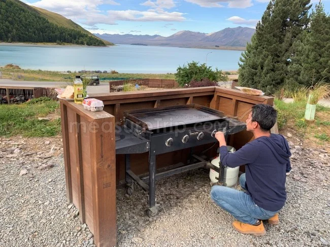 [年末年始のニュージーランド・テカポ湖に世界一の星空を見に行く旅行記63] BBQでサンドイッチに挑戦