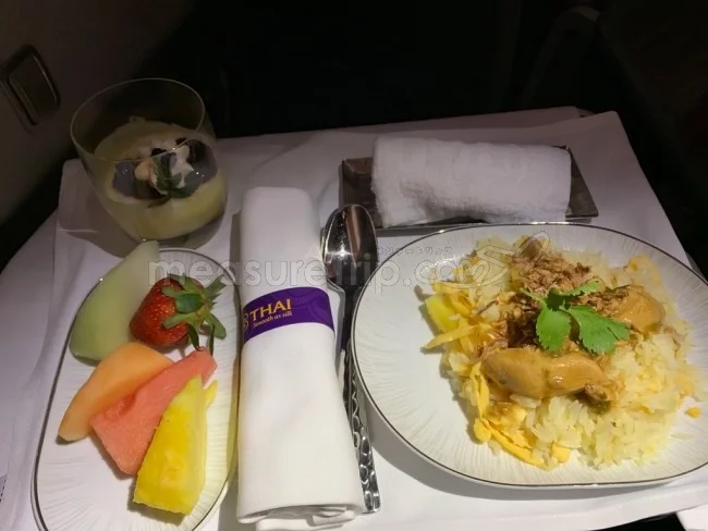 [年末年始のニュージーランド・テカポ湖に世界一の星空を見に行く旅行記90] タイ国際航空・ビジネスクラスの機内食（復路）も美味しかった