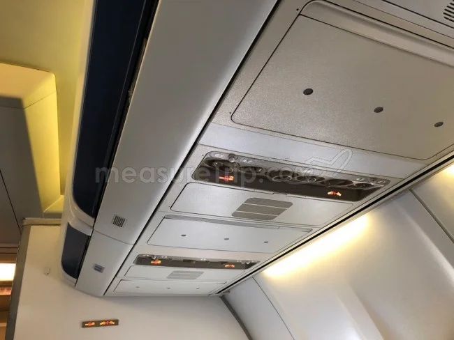 ANA国内線 引退した飛行機スーパードルフィン B737-500 / 搭乗記