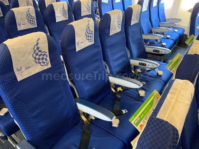 ANA国内線 B772 エコノミークラス 大阪⇔新千歳 / 搭乗記
