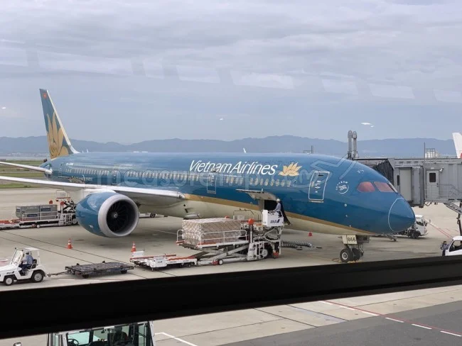 JAL ビジネスクラスラウンジ - サクララウンジ ＠関西空港パート2