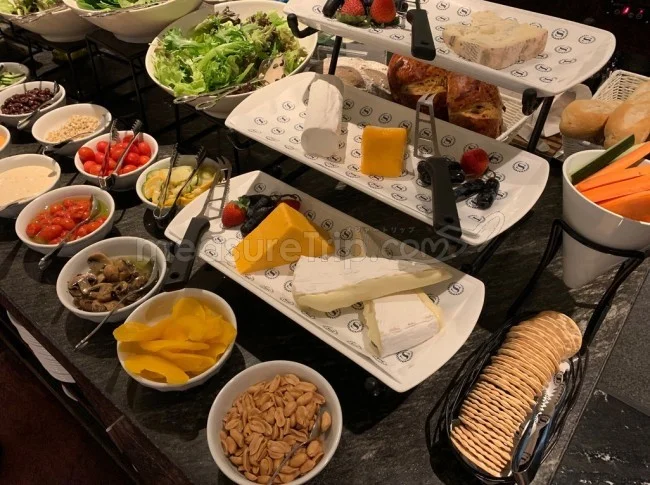 食事も充実！シェラトンタワーズシンガポール エグゼクティブラウンジ