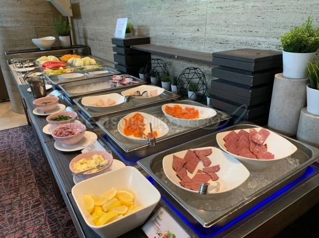 シェラトン タワーズ シンガポール レストランでの朝食ビュッフェ