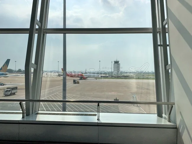 [海外仕様のiPhoneを求めてシンガポール旅行記6] 軽く夫婦喧嘩しならが8番ゲートへ向かう（笑）