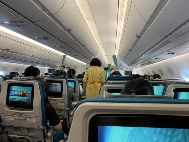 [海外仕様のiPhoneを求めてシンガポール旅行記7] ベトナム航空 A350-900 でシンガポールにGO！