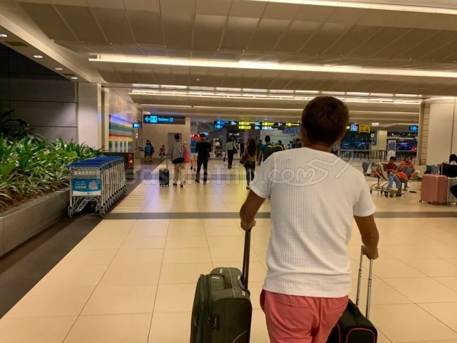 [海外仕様のiPhoneを求めてシンガポール旅行記8] シンガポール・チャンギ国際空港に到着！ジュエルに急げ！