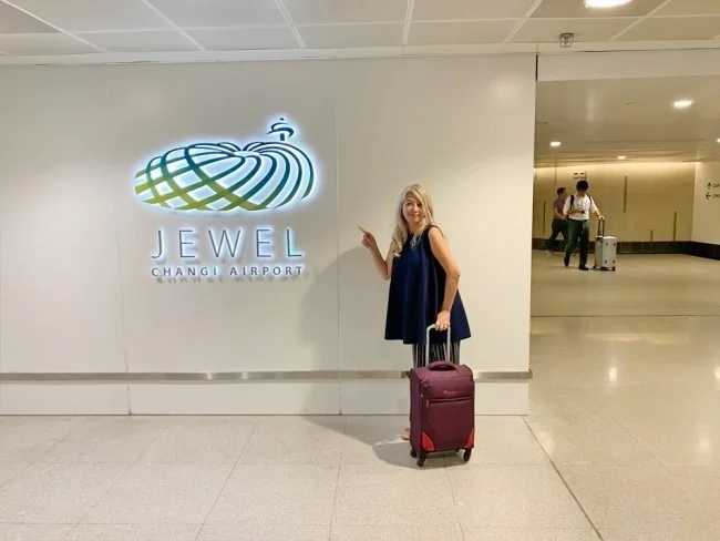 [海外仕様のiPhoneを求めてシンガポール旅行記9] やっとJEWEL（ジュエル）に到着！でもここ本当にシンガポールなの？ｗ
