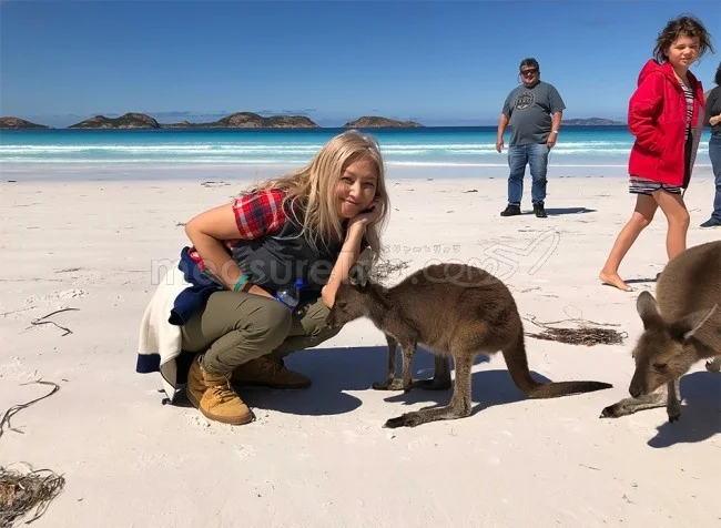 [野生のカンガルーがいる世界一のビーチを目指して！西オーストラリア・ロングドライブ旅行記101] あ！昨日のカンガルー兄弟だ！