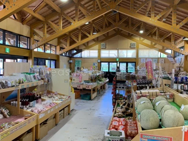 【北海道旅行】北海道の道の駅「230ルスツ」で地元・留寿都の食材を買ってみた【道の駅 おすすめ】