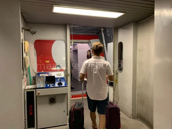 エアアジア 国際線（大阪→タイ・バンコク / XJ611）のA330 エコノミークラスを搭乗レビュー！【飛行機の搭乗記】