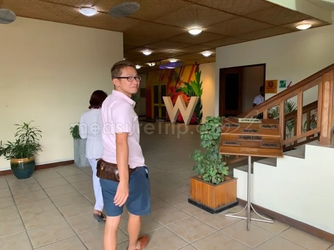 Wモルディブにラウンジはあるの?【W リトリート&スパ モルディブ】