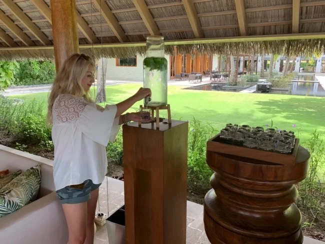 【宿泊代無料!?】1泊30万円以上の W モルディブにポイントで無料宿泊!【モルディブ 格安旅行 ガイド】