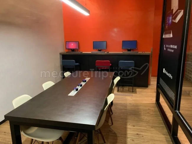 エアアジア RED LOUNGE - レッドラウンジ ＠クアラルンプール KLIA2
