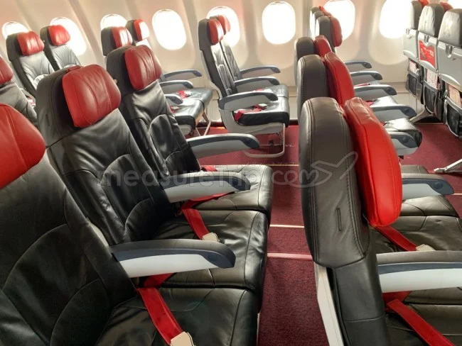 エアアジア 国際線（マレーシア KUL→大阪 KIX - D71便 / A330-300） エコノミークラスを搭乗レビュー！【飛行機の搭乗記】