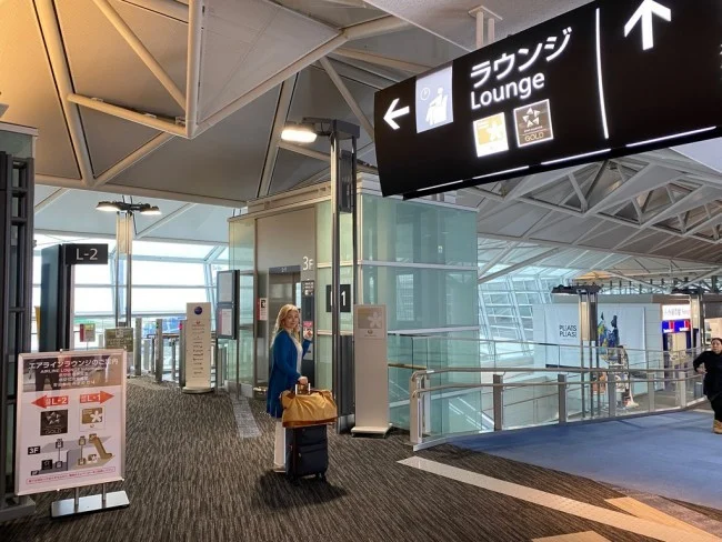 JAL国際線 ビジネスクラスラウンジ - サクララウンジ ＠中部国際空港（セントレア）
