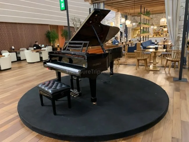 ターキッシュエアラインズ ビジネスクラスラウンジ - BUSINESS LOUNGE ＠イスタンブール新国際空港