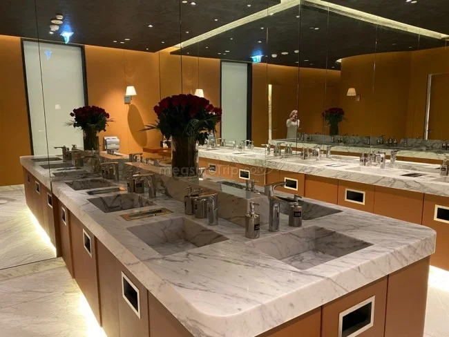 ターキッシュエアラインズ ビジネスクラスラウンジ - BUSINESS LOUNGE ＠イスタンブール新国際空港